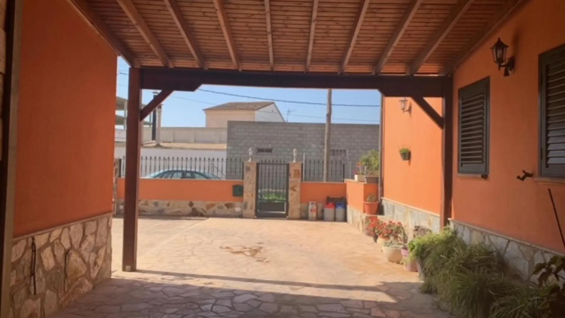 Luci Villa Deltebre Spanje